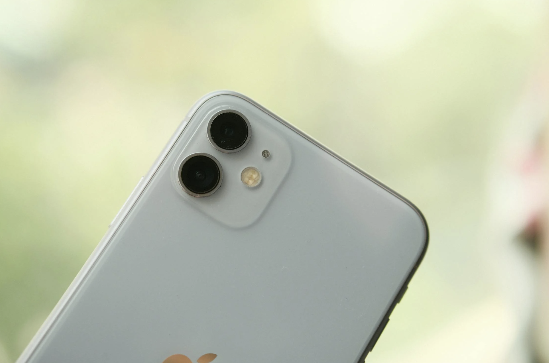 iPhone Camera Lens Repair in Midtown NYC